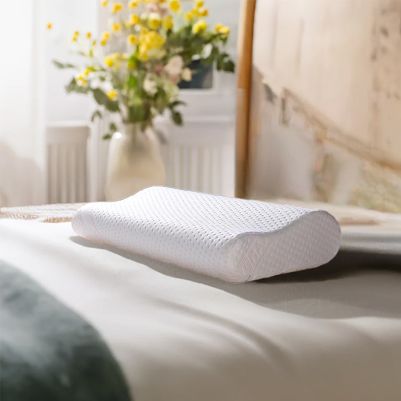 Almohada ondulada con protección para el cuello para niños