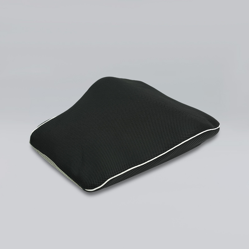Cojín lumbar transpirable y ajustado.